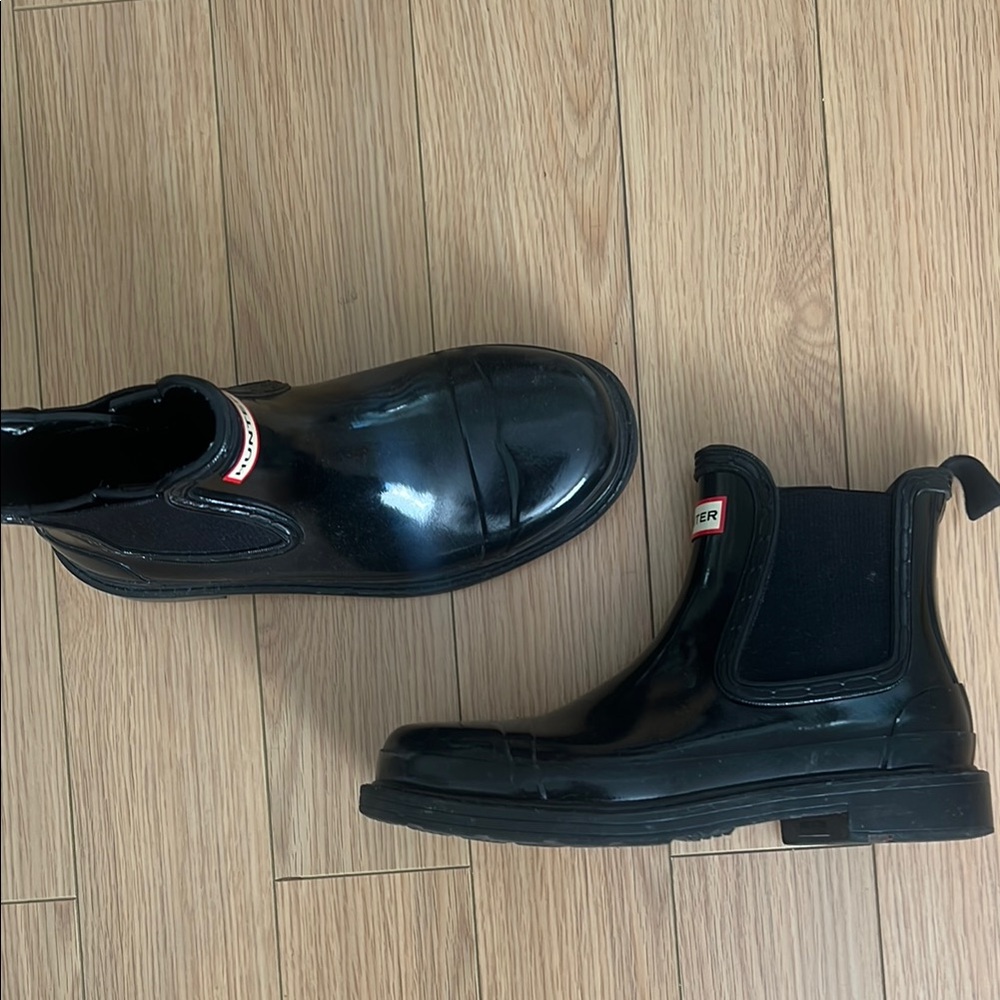 Hunter Womens Chelsea Glossy Black Boots